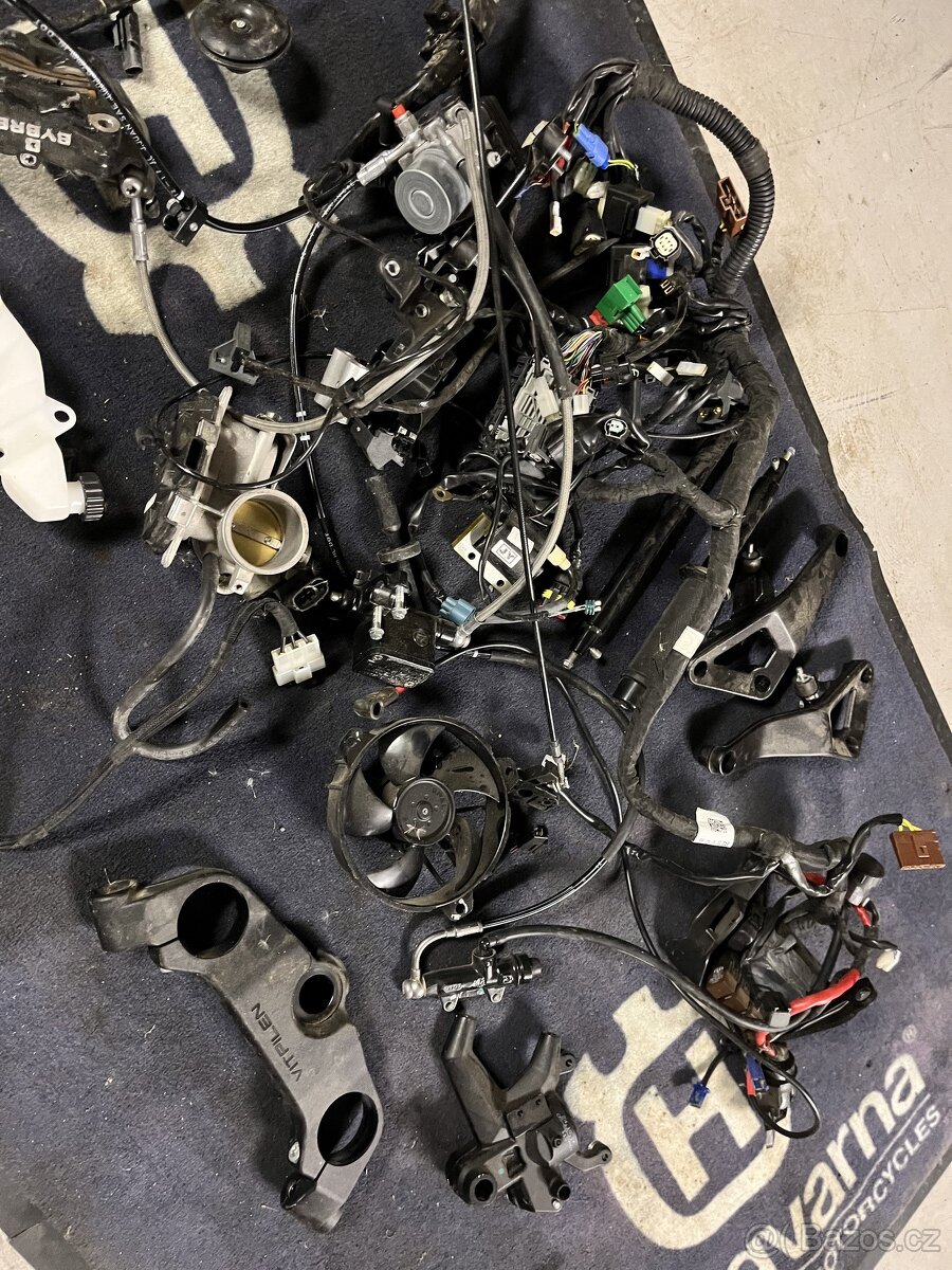 Díly Vitpilen/Svartpilen/Duke - 4