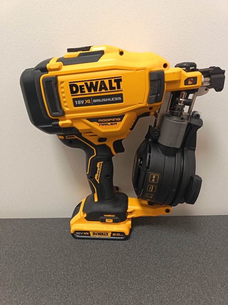 Střešní hřebíkovací pistole Dewalt DCN45RN - 4