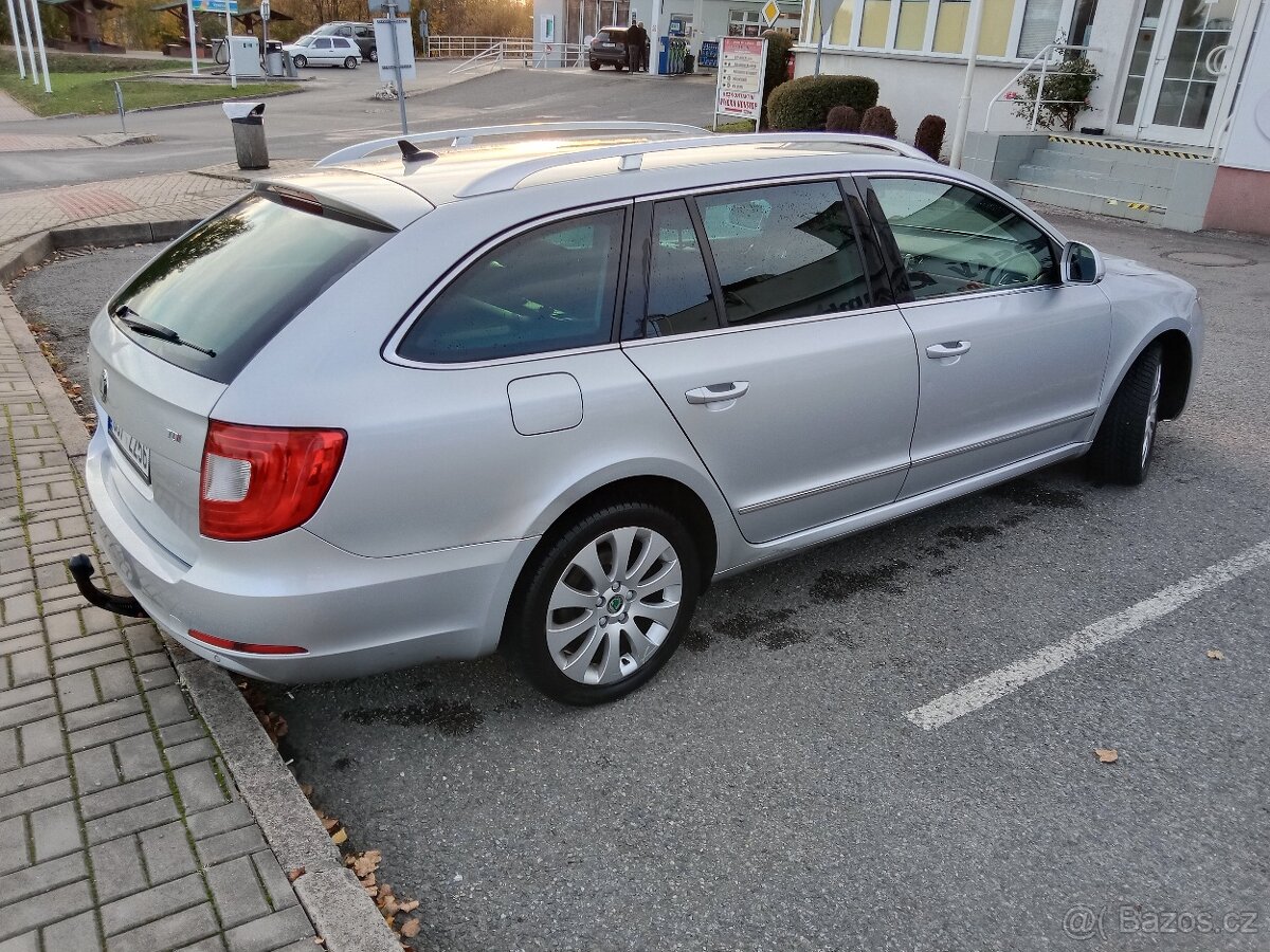 Superb 2 125kw 4×4 - 4