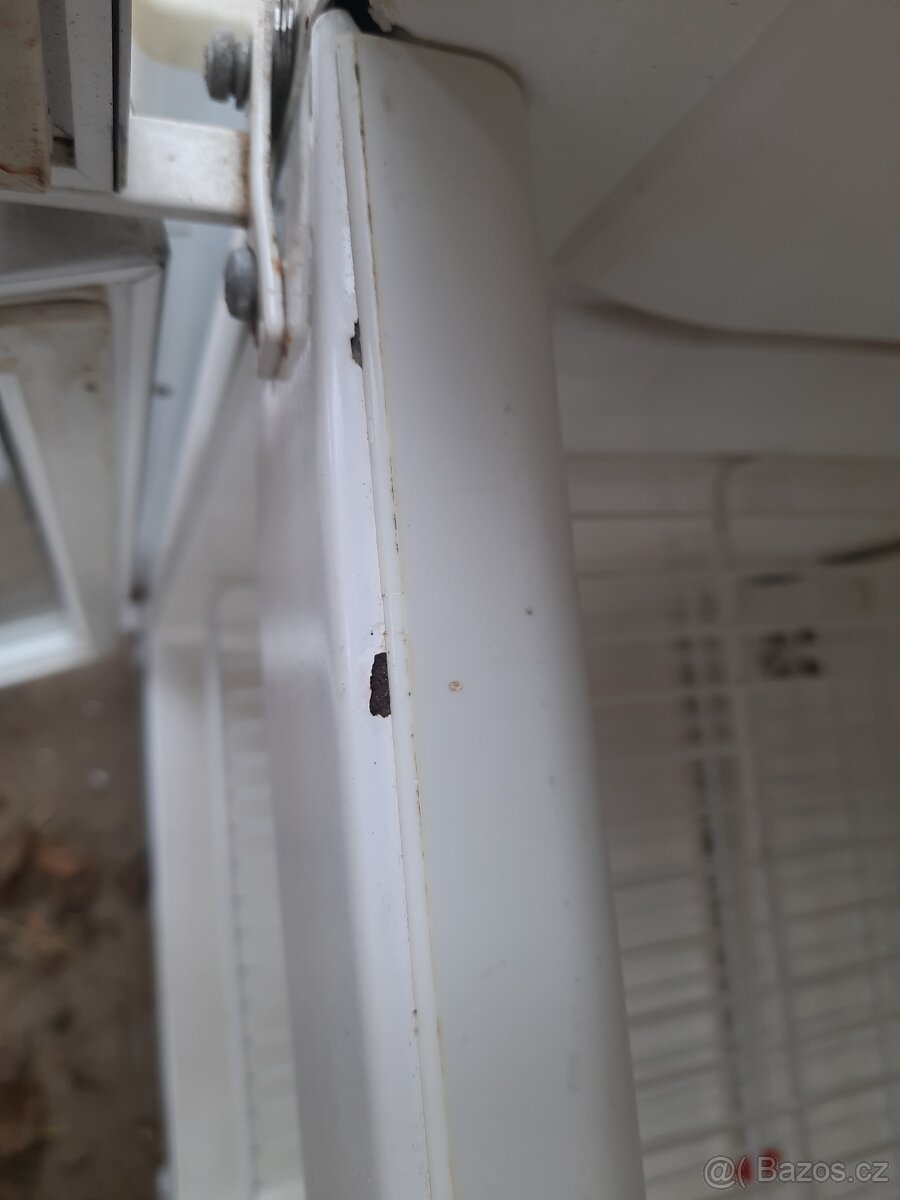 Prosklená lednice na nápoje - 4