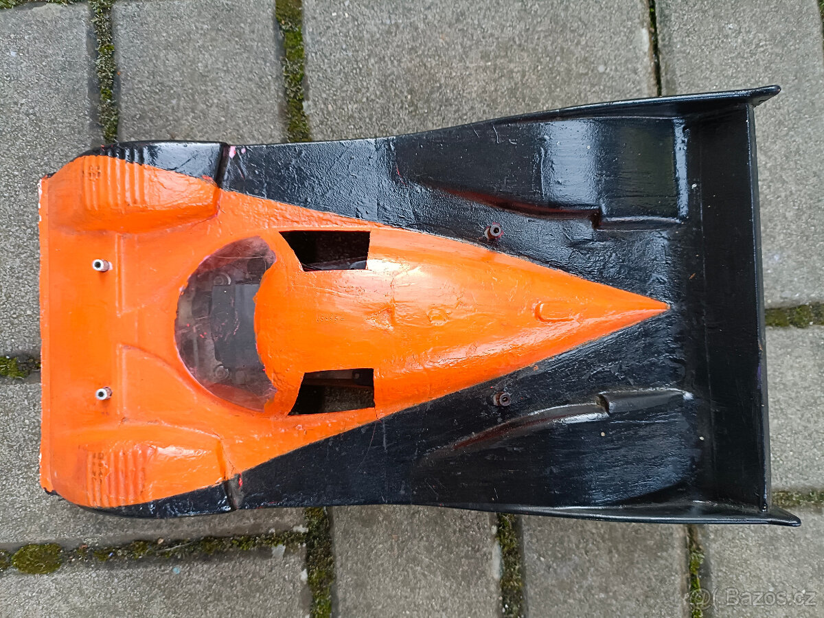 Starší rc auto silniční cestovní dělané na elektro motor - 4
