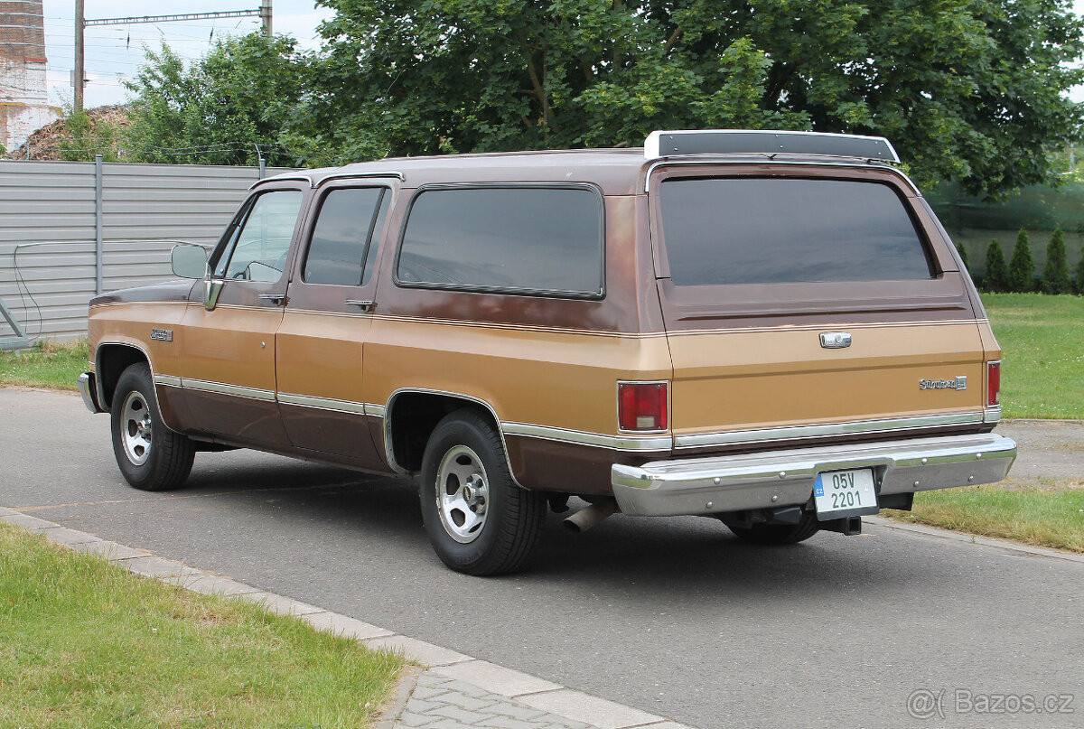 1988 GMC Suburban Sierra Classic 1500 2WD 5.7 V8