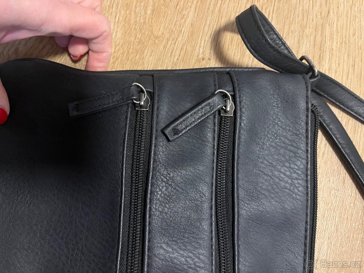 Malá kabelka crossbody - 4