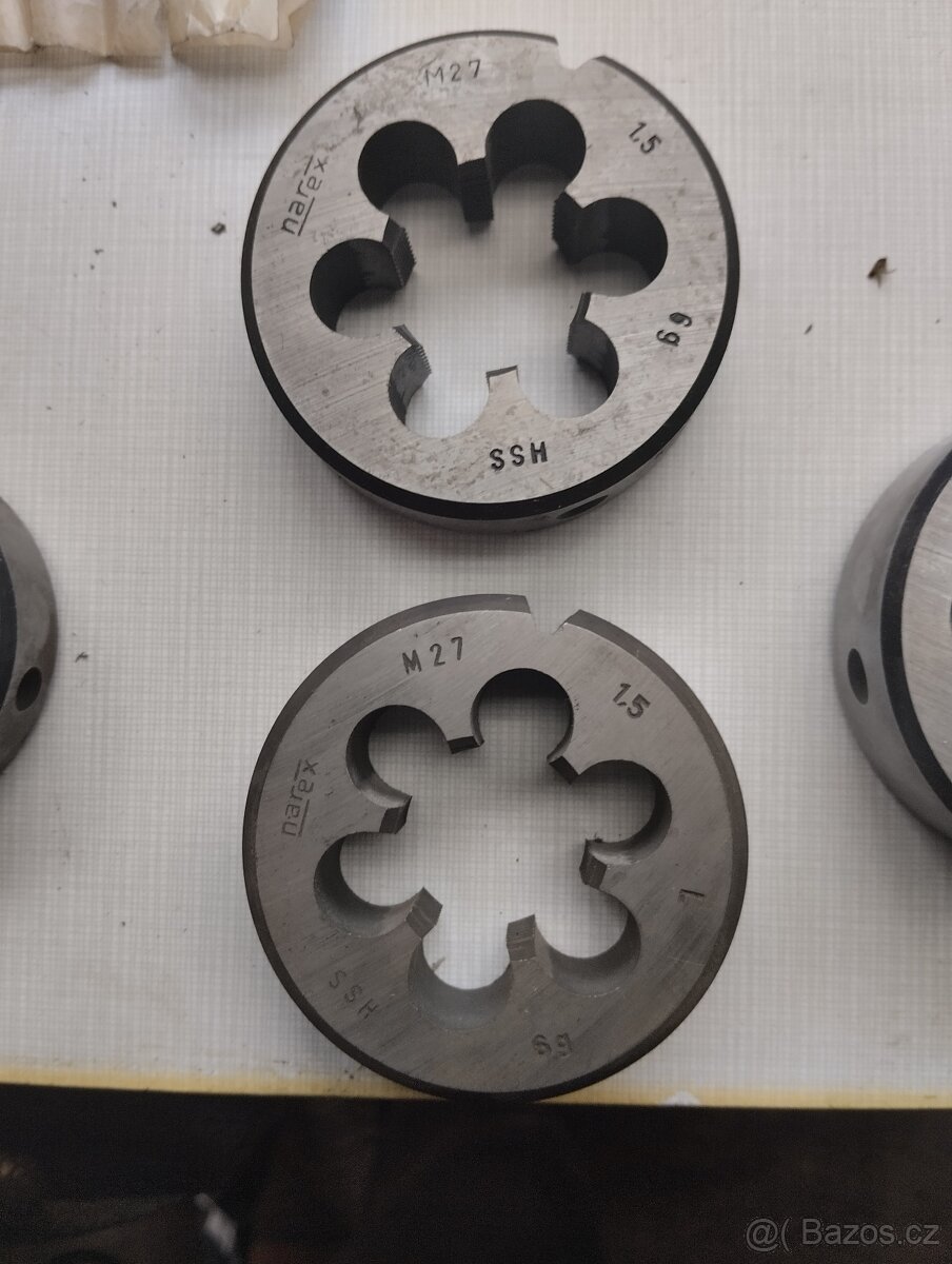 Sadové závitníky a závitová očka - 4