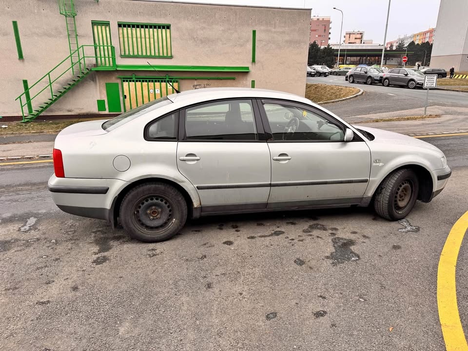 Volkswagen Passat B5 1.9 TDI - 4