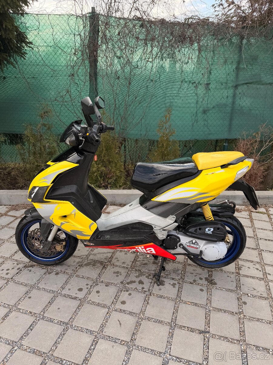 Aprilia sr 50 - 4