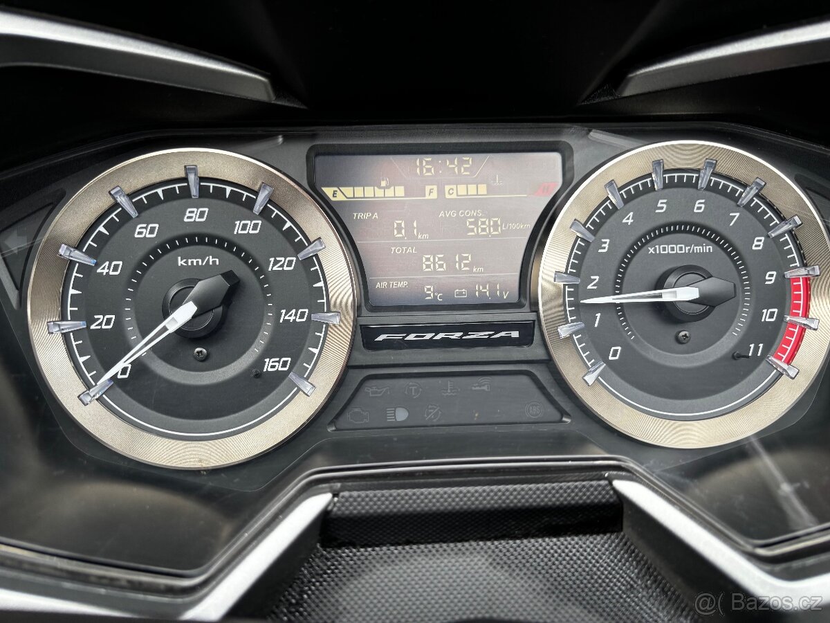 HONDA FORZA 350 r.v. 2021 - 4