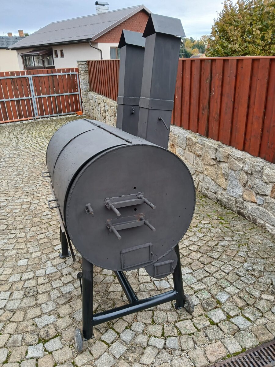 Grill na kýtu, sele, kuřata - 4