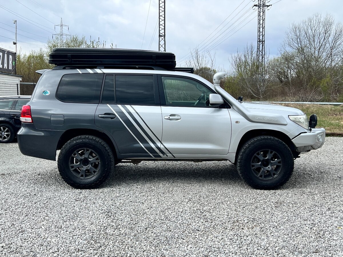 Toyota LandCruiser 200 4.5D