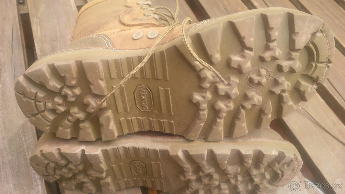 Prodám kanady Bates - 4