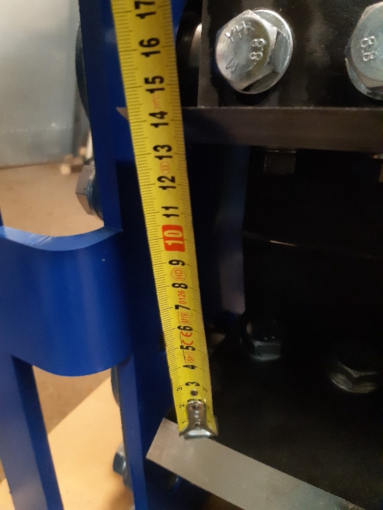 Velký masivní štěpkovač, špalíkovač, drtič - - 4