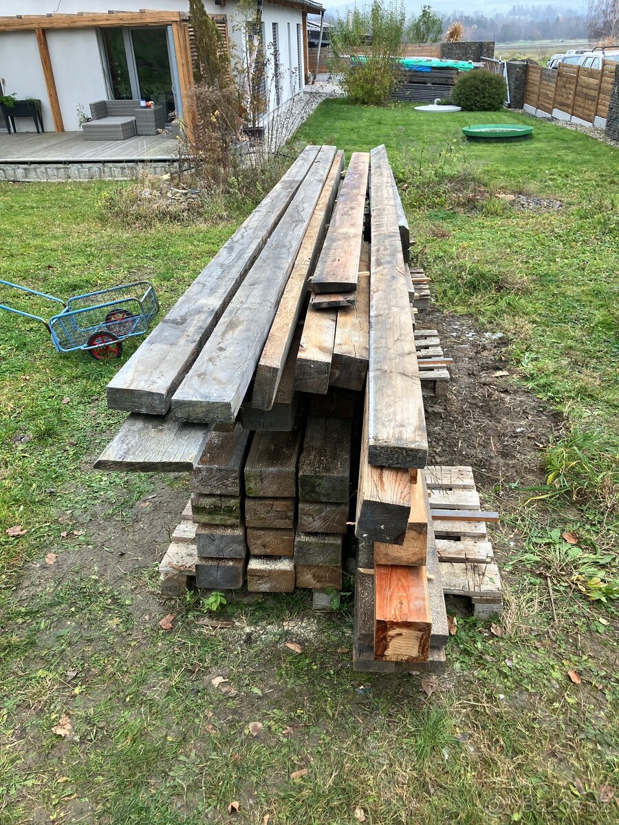 Prodám trámy,hranoly smrk modřín suché,desky,fošny - 4
