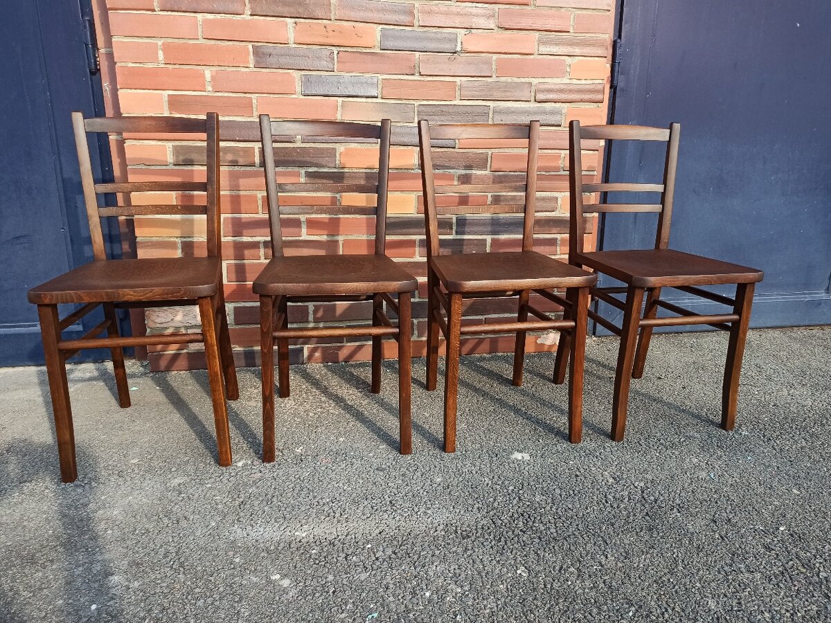 4 židle a stůl - 4