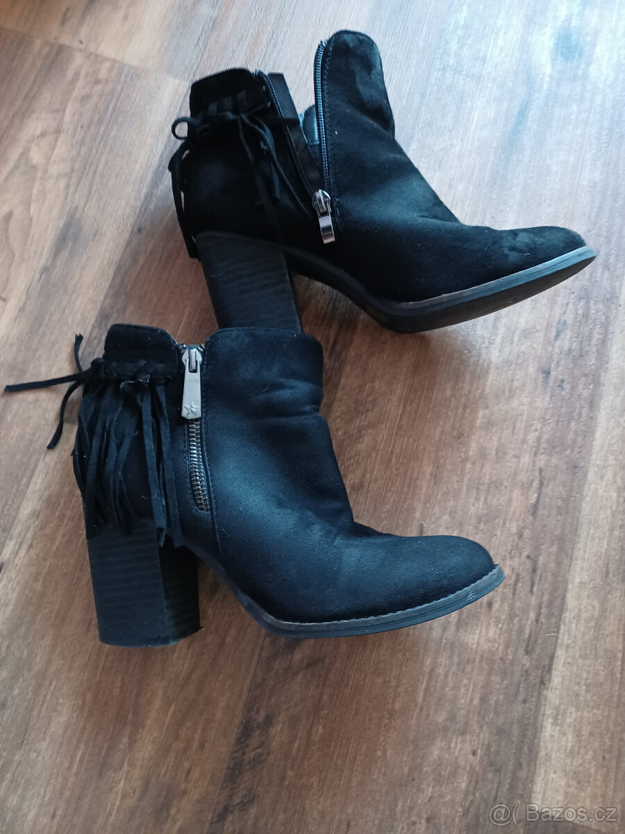 Kotníkové černé boty - 4