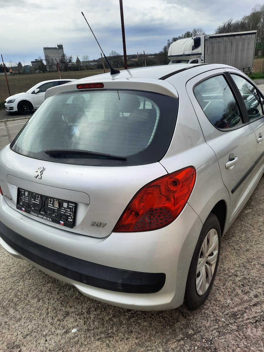 Dily peugeot 207 1.4 70kw - 4