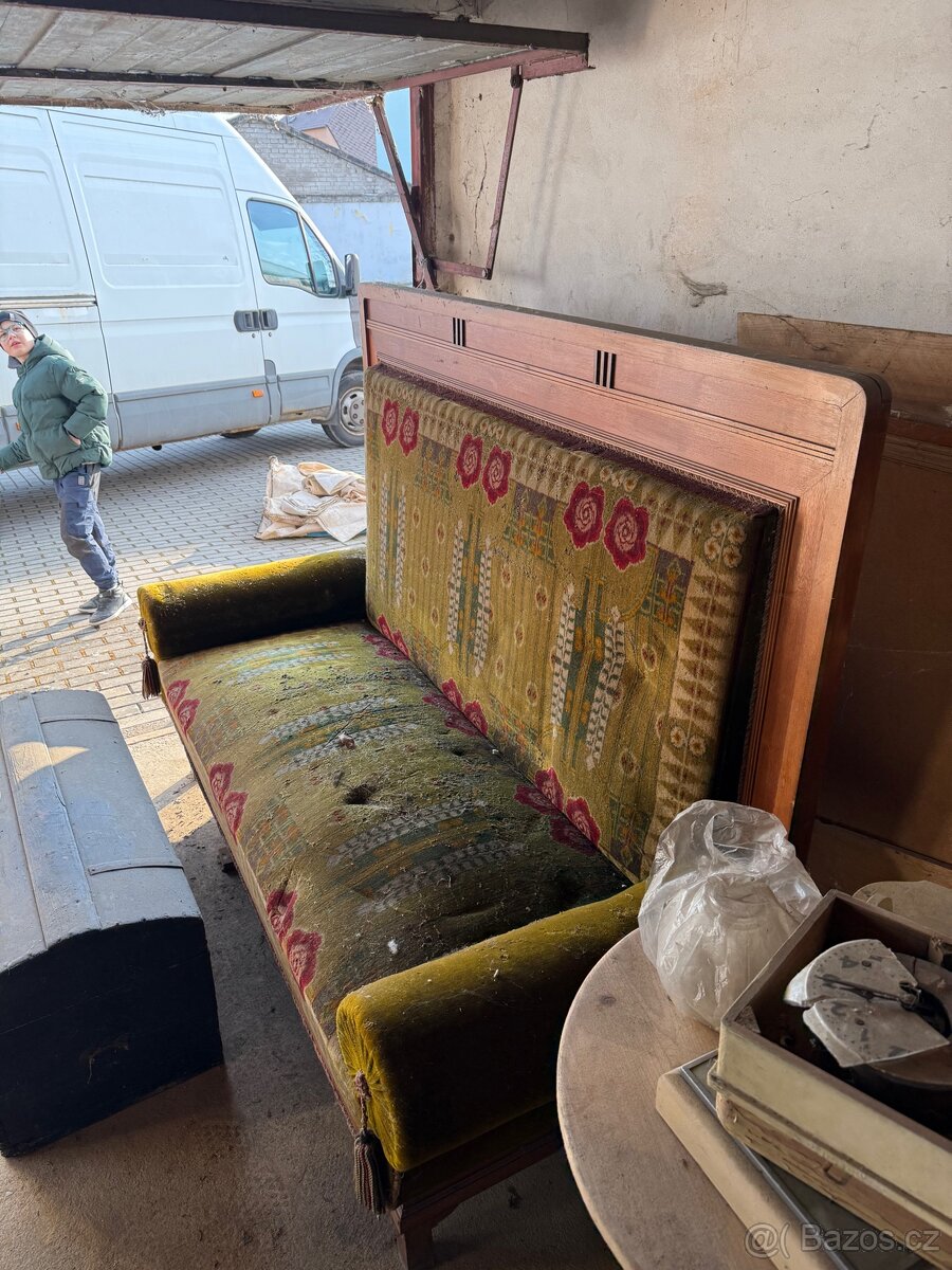 Starožitná pohovka - 4