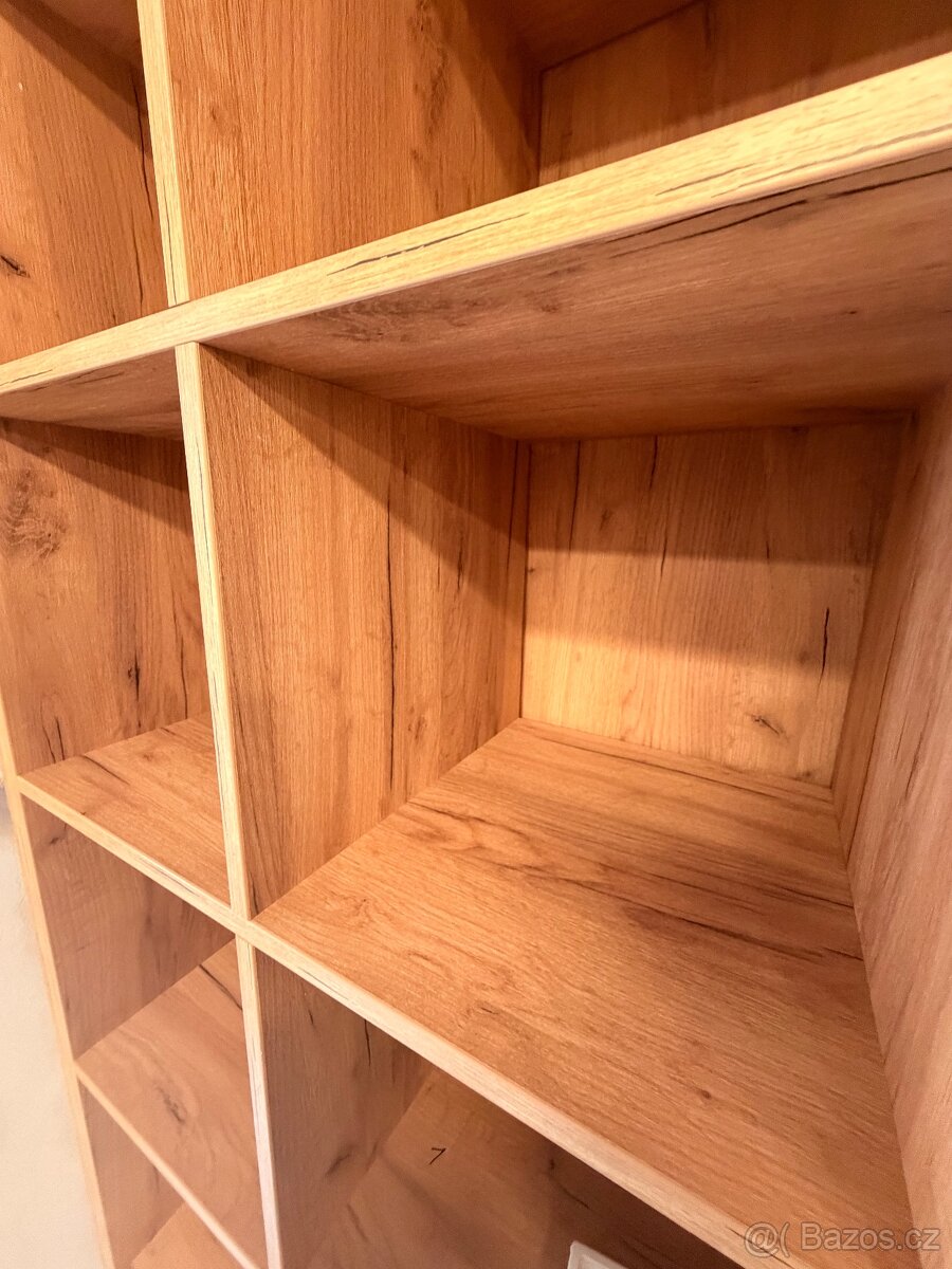 Regály na oblečení /hračky - 4