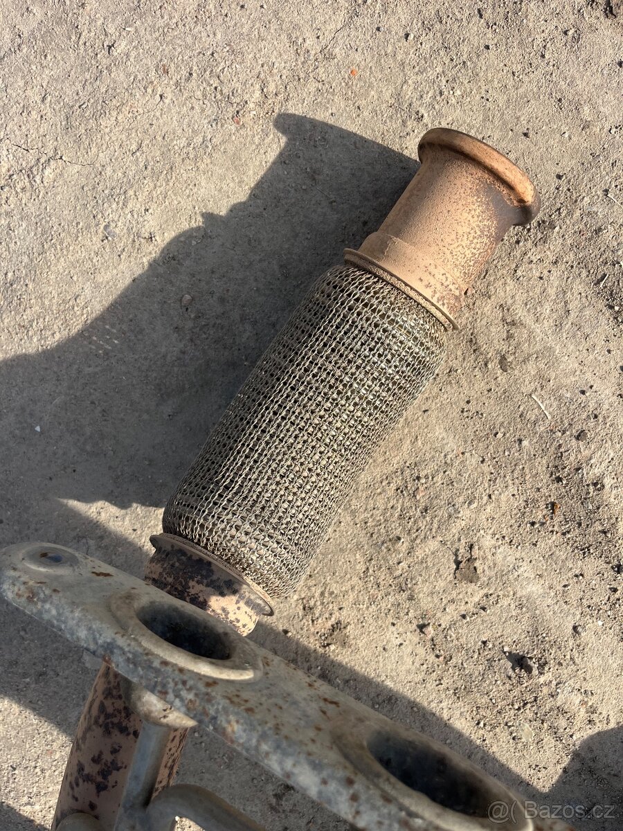 Výfuk náprava nárazník - 4