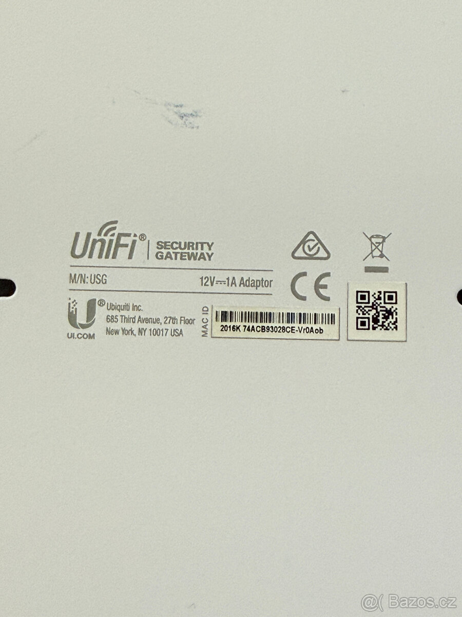 UniFi USG - 4