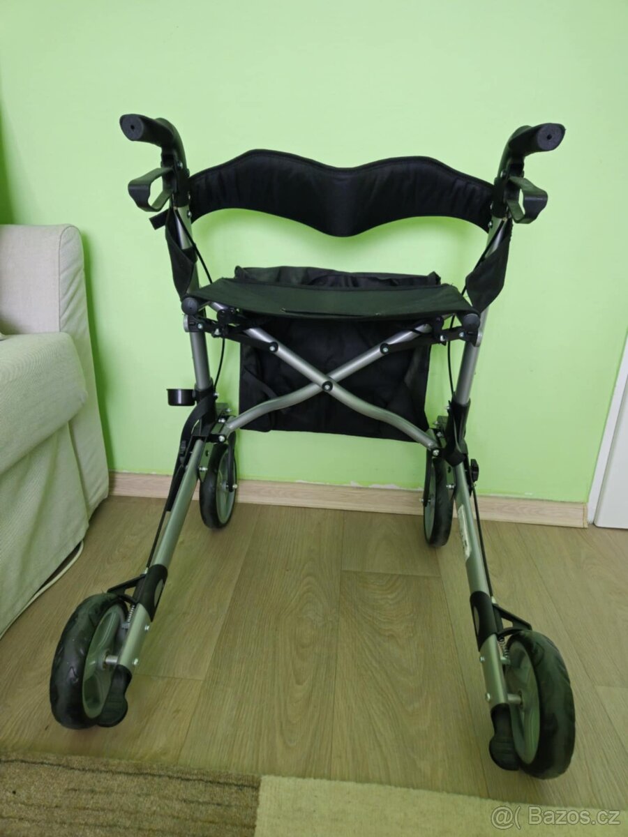 Čtyřkolové chodítko / sedátko pro seniory - 4