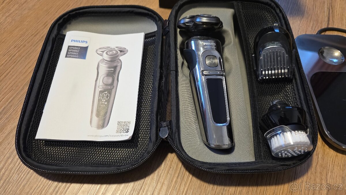 Prodám TOP holící strojek PHILIPS S9000 PRESTIGE příslušenst - 4