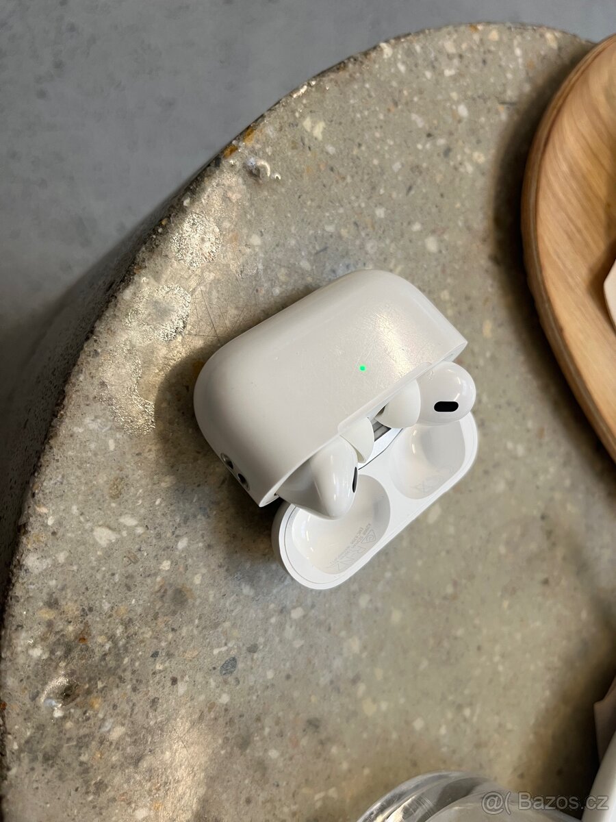 Apple AirPods Pro 2 (USB-C/MagSafe) - 4
