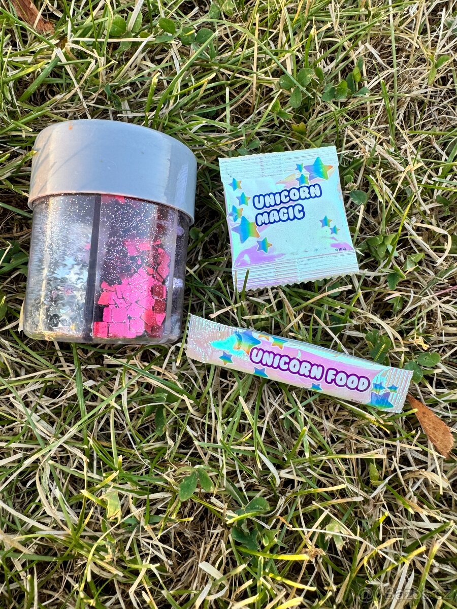 Poník kakající sliz s příslušenstvím - 4