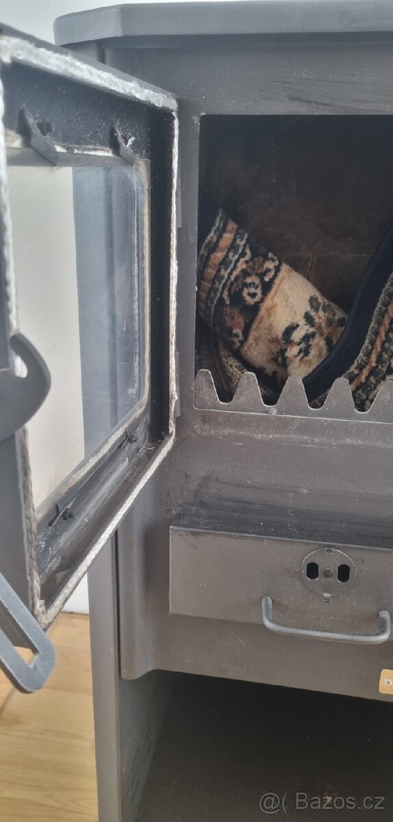 Krbová kamna Hecht 7.6 kw - 4