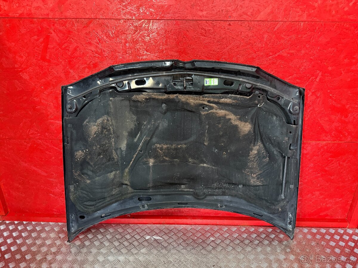 PŘEDNÍ KAPOTA VW GOLF 4 - ČERNÁ - 4