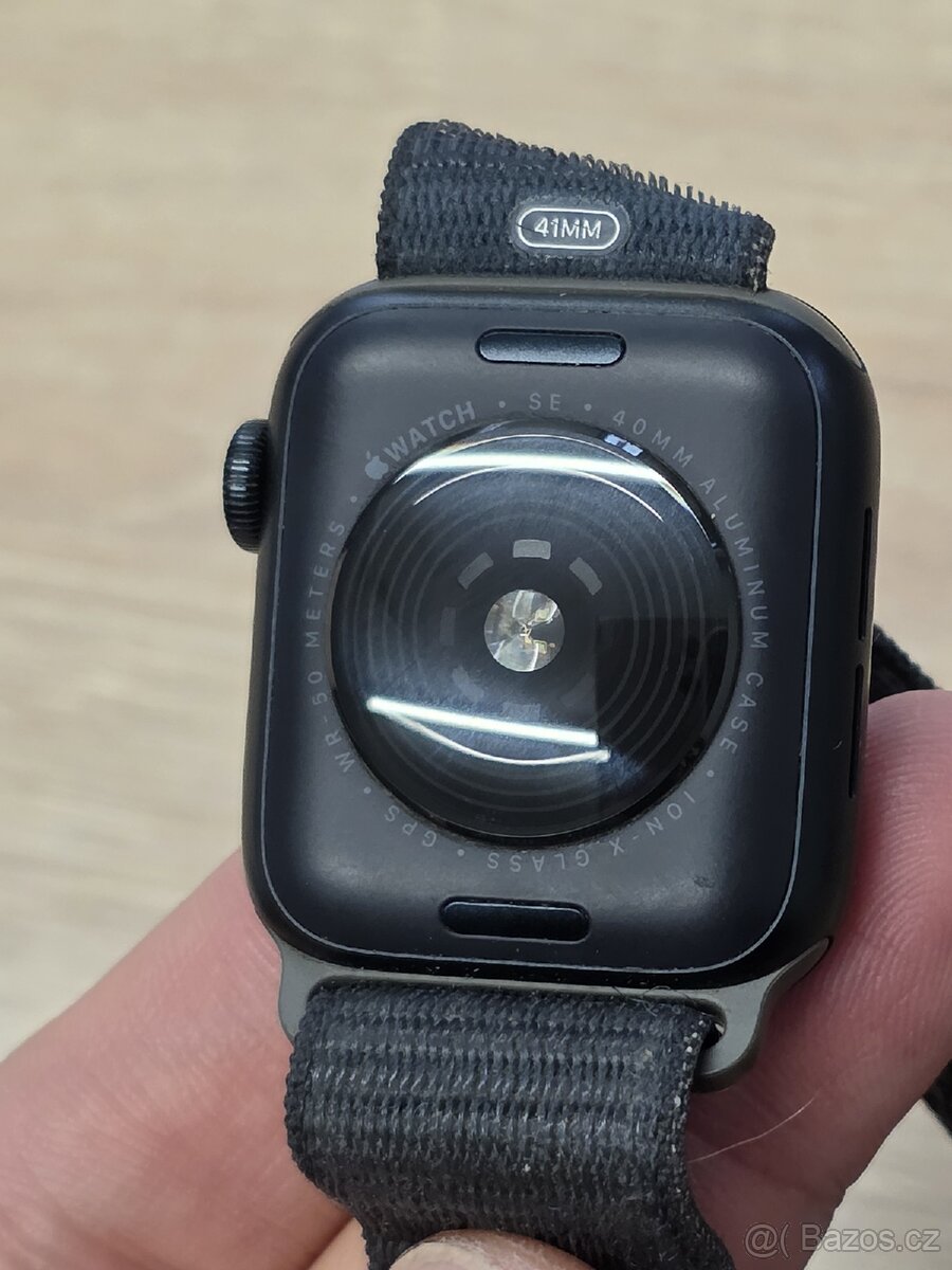 Apple watch SE 2 generace 40mm - 4