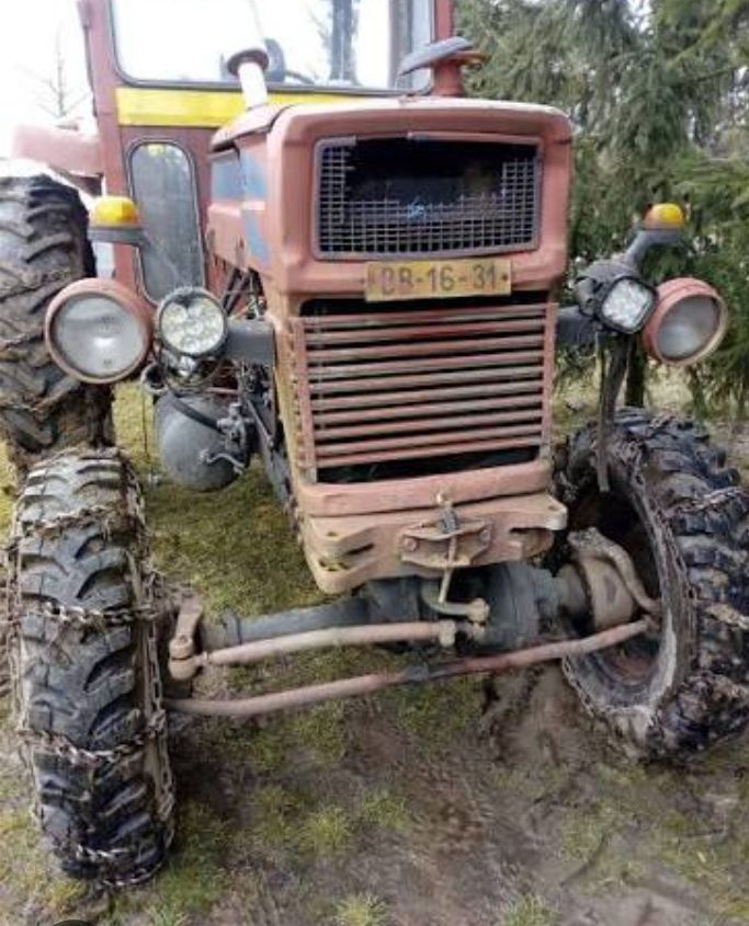 Rumunský Traktor UTB - 4