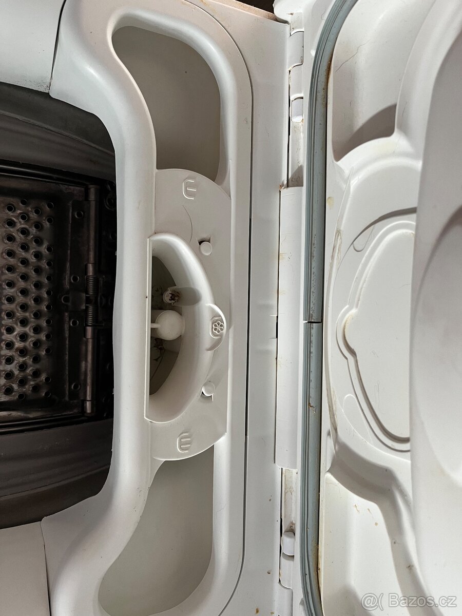 Pračka s horním plněním - 4