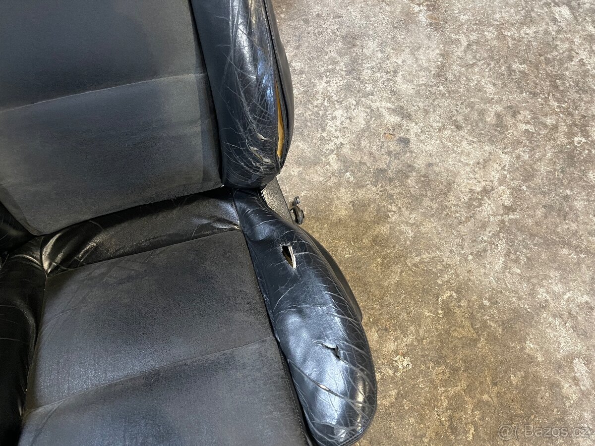 Prodám sadu sedaček VW Passat - 4