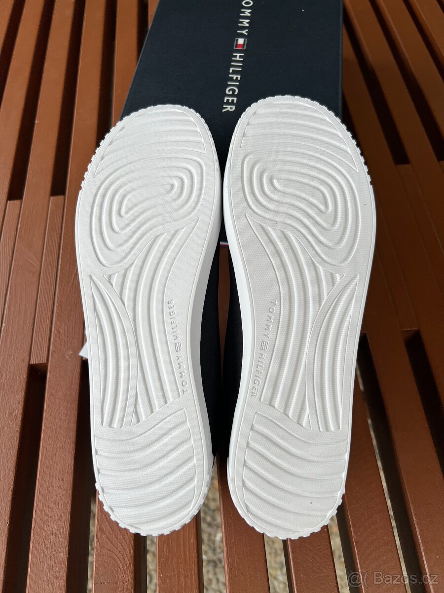 Plátěné tenisky Tommy Hilfiger, vel. 38 - 4
