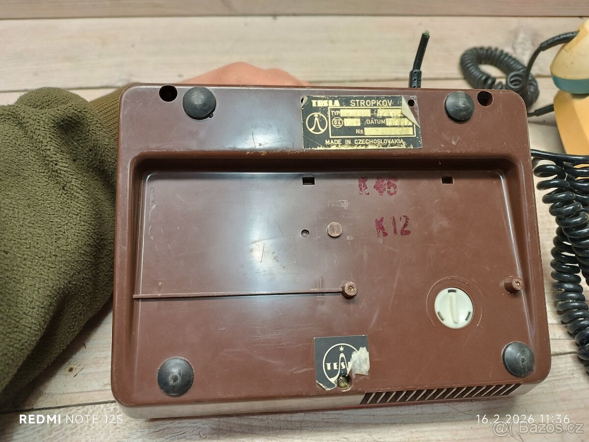 Starý telefon retro otočný - 4