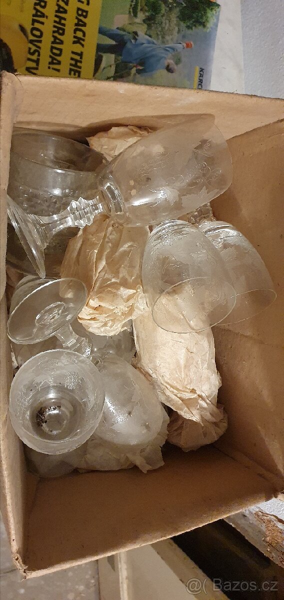 Sklo, porcelán...1 - 4