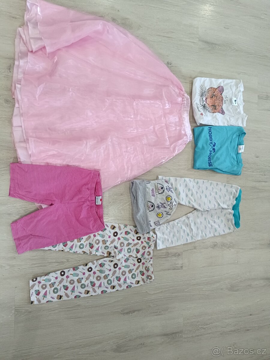 Dívčí oblečení vel.128-36 ks - 4