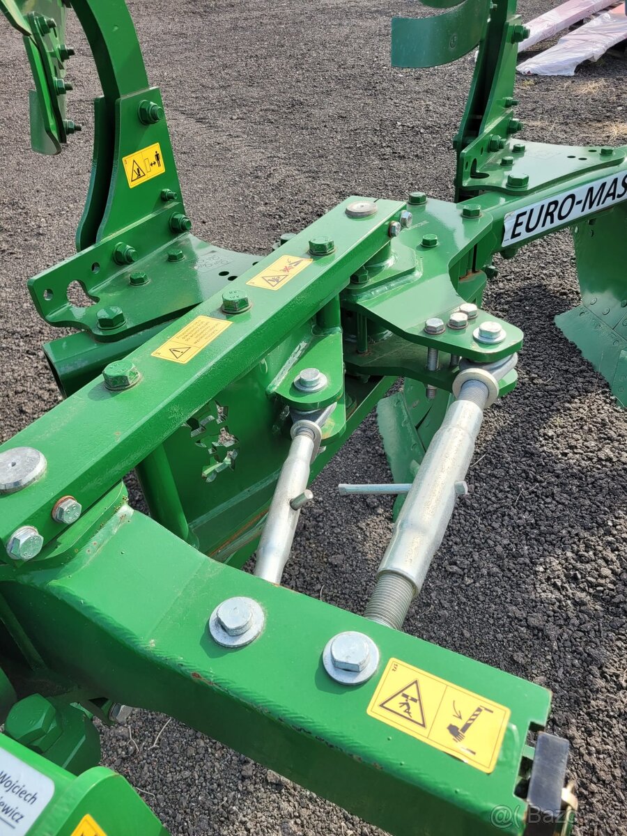 Pluh obracák 3 radličný EuroMasz - 4