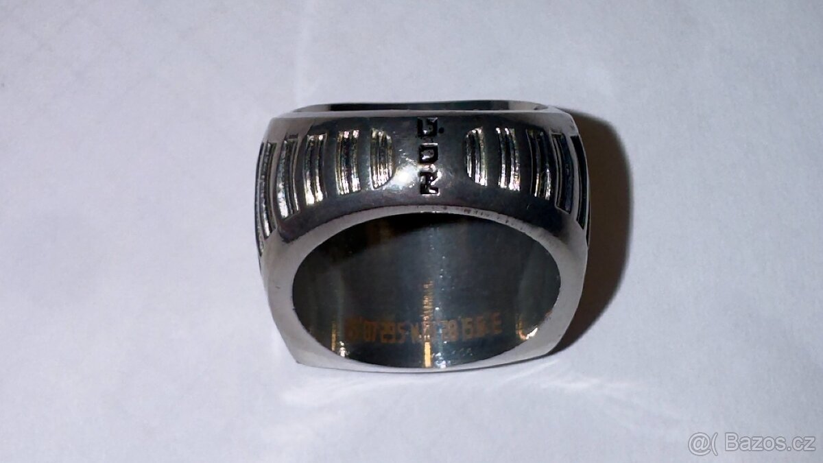 Prsten pro herní nadšence ASUS RTX 30 STRIX White Edition - 4