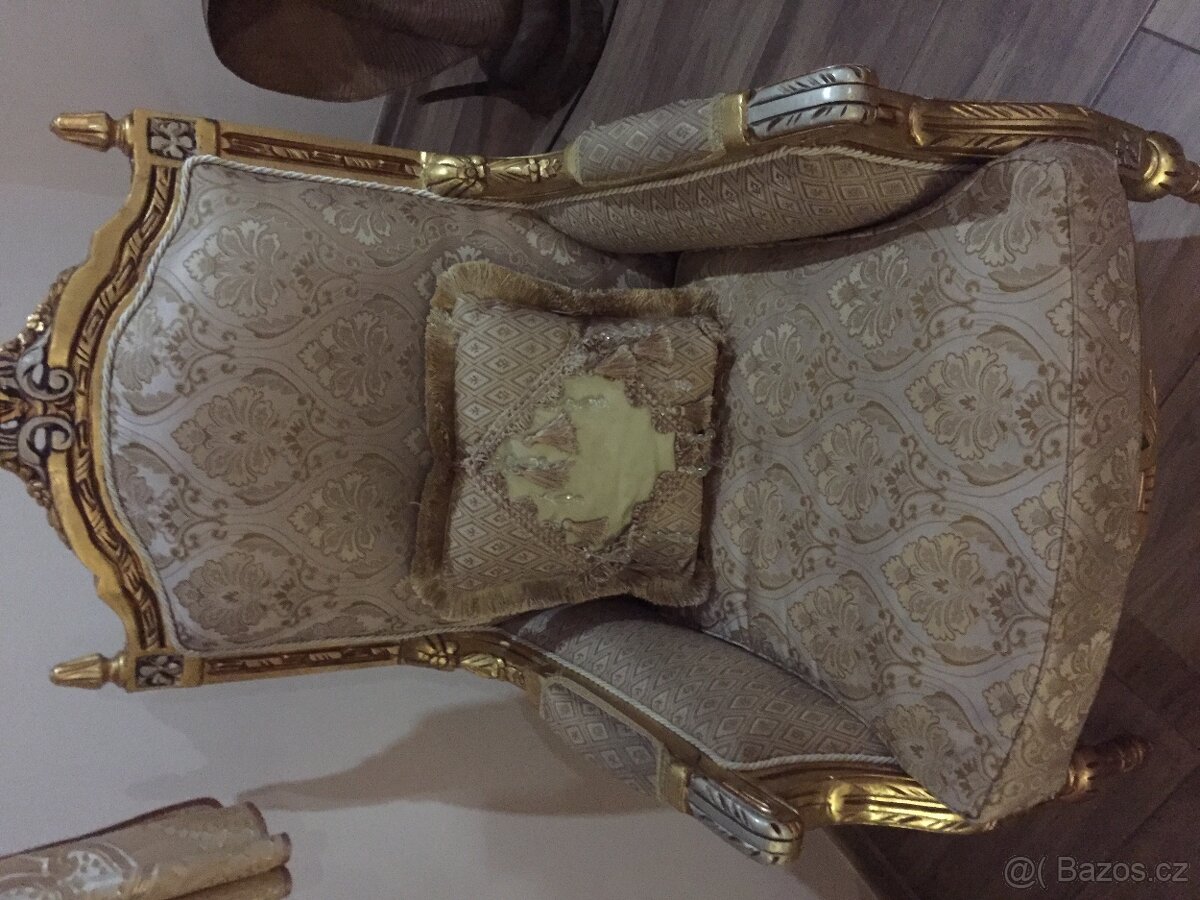 Atraktivní sedací souprava - 4