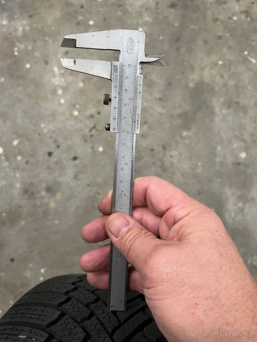 Octavia - originál komplet zimní kola.Jako nové.8mm.Přivezu - 4
