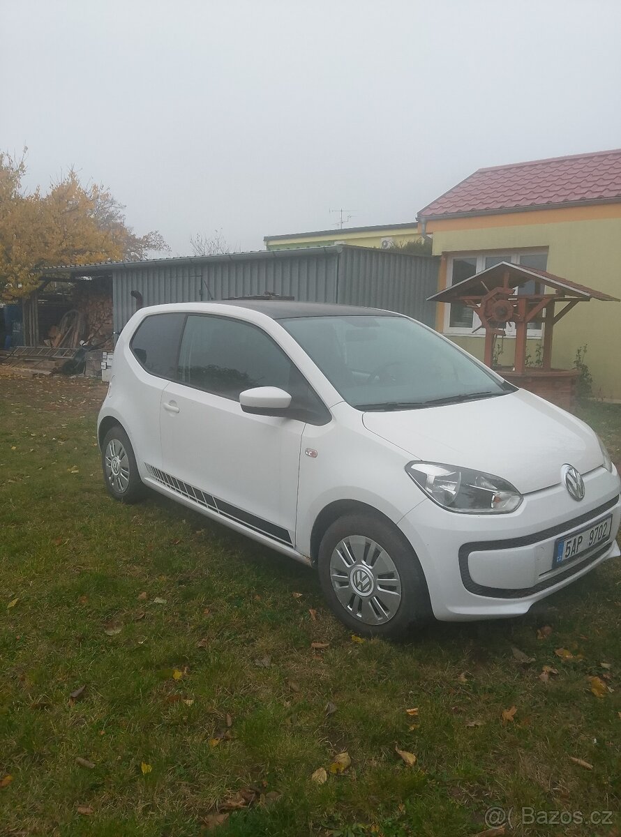 Prodám VW UP - 4