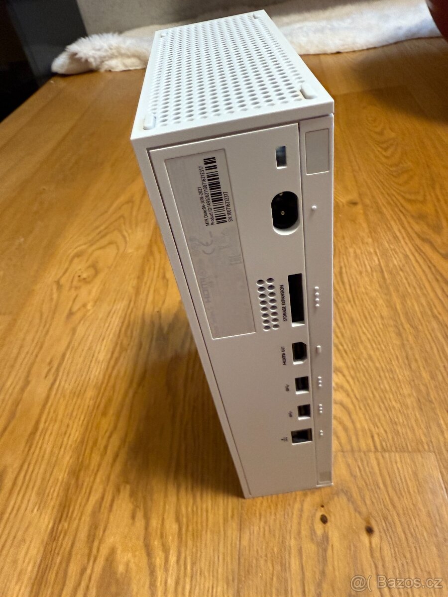 Xbox Series S 512GB + 3 ovladače - 4