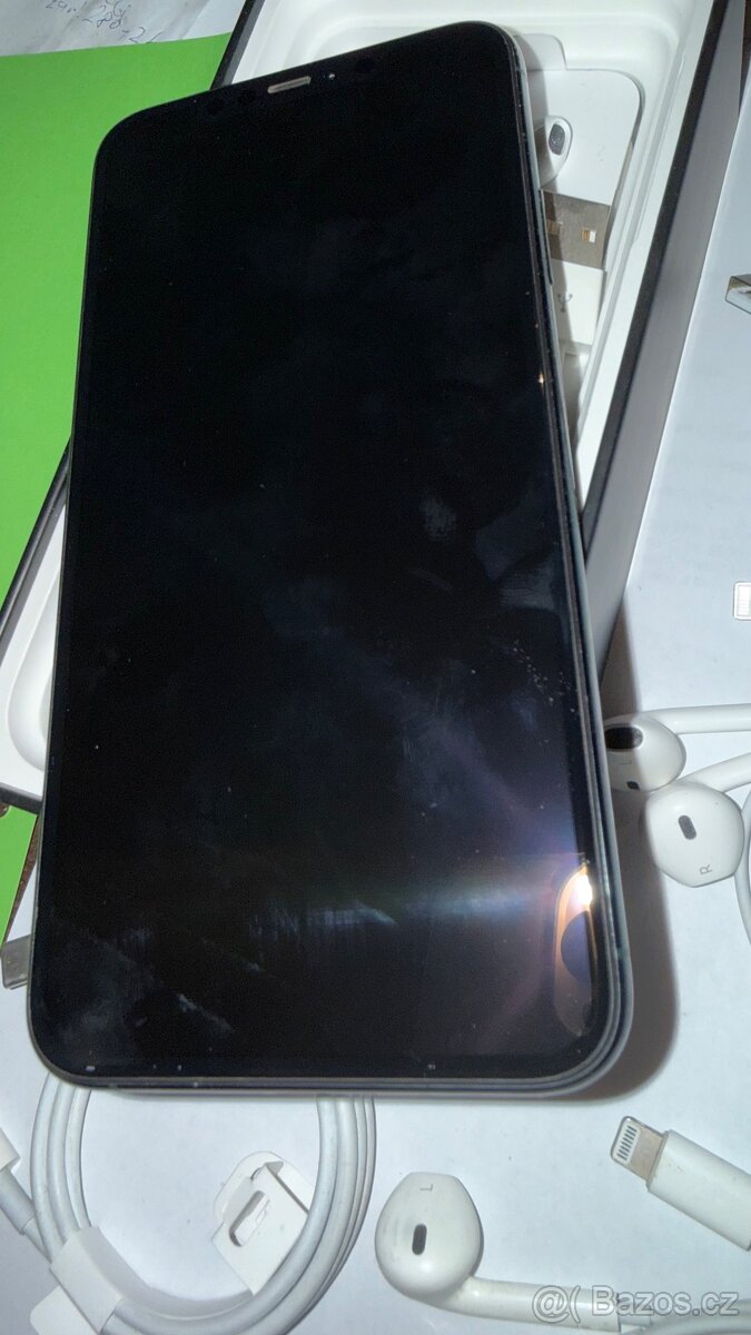 PRODÁM IPhone 11 Pro Max 256 GB Midnight Green - 4