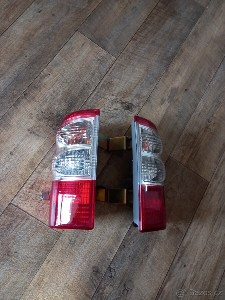 Světla Nissan Patrol Y61 - 4