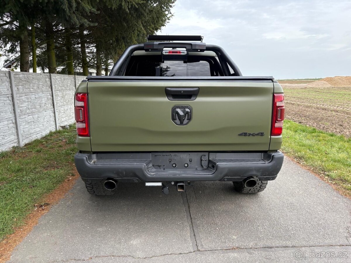 RAM 1500 5.7 hemi TRX body Kit - 4