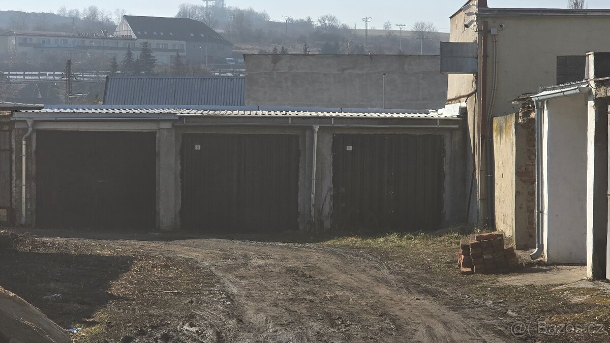 Prodám garáž ve Starých Obrnicích 22m2 - 4
