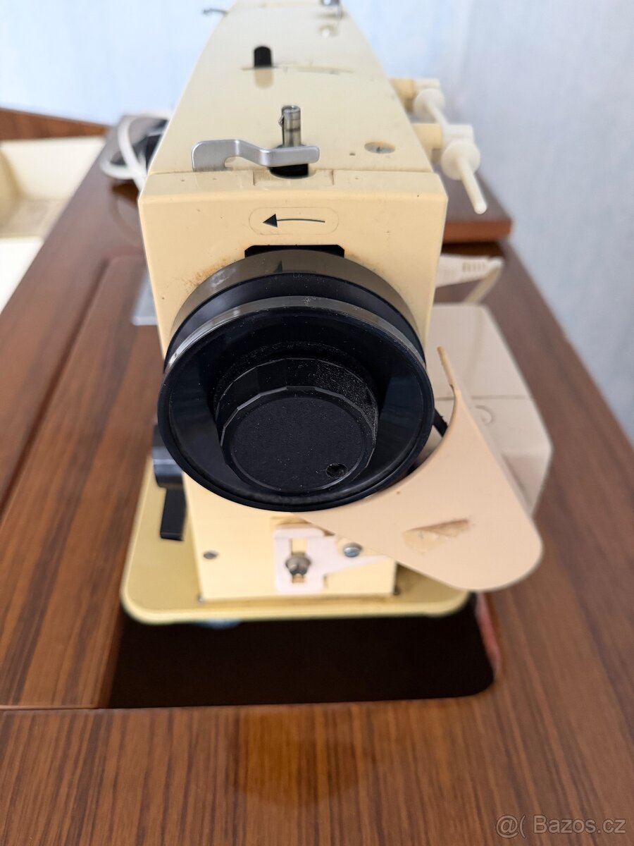 Prodám šicí stroj VERITAS - 4