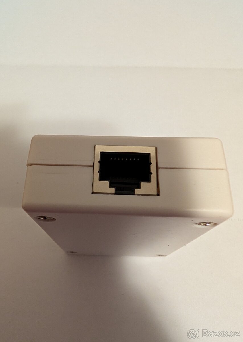 Manuálny prepínač RJ45, USB a USB/VGA - 4