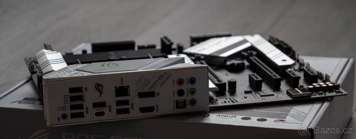 MB ASUS ROG STRIX B550-A GAMING - 4